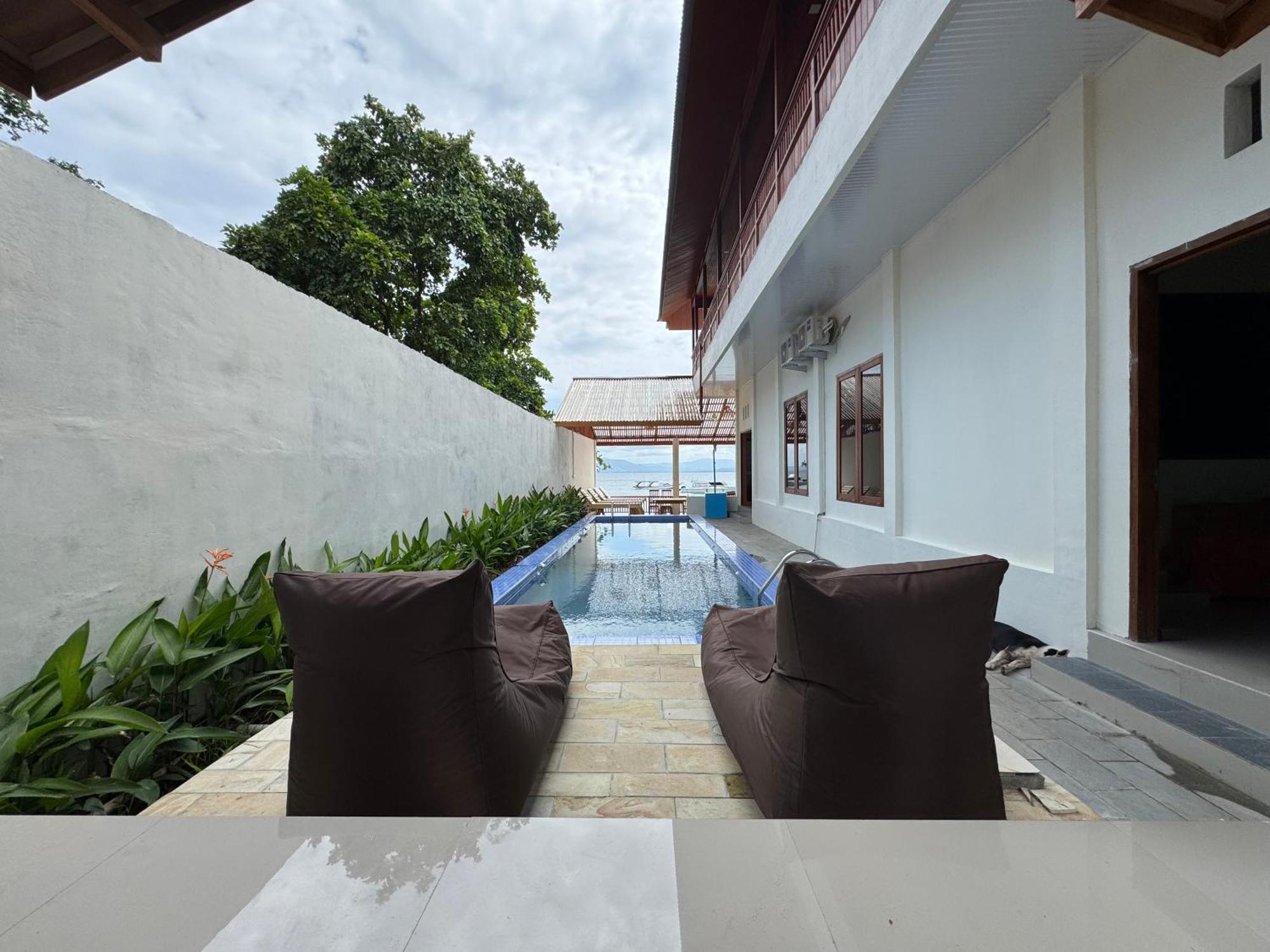 Mc Villa Bunaken Exterior photo